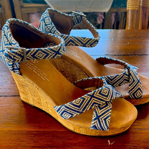 Beautiful blue and white wedges.  Sooo cute. Worn once - Picture 1 of 1
